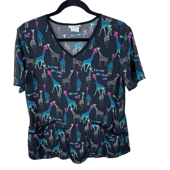 Scrubstar giraffe print scrub top dentist nurse medical women’s medium - Picture 1 of 7